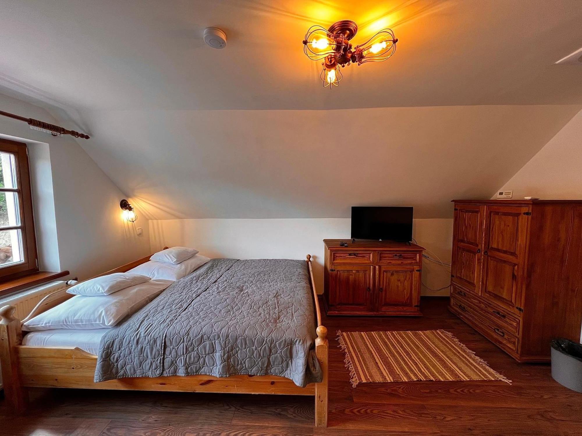 Pilisi Lovas Major, Dorog Bed & Breakfast ภายนอก รูปภาพ