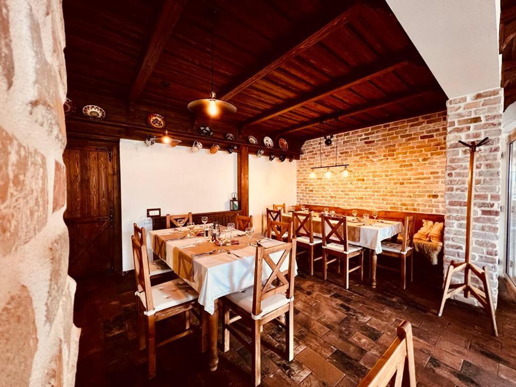 Pilisi Lovas Major, Dorog Bed & Breakfast ภายนอก รูปภาพ
