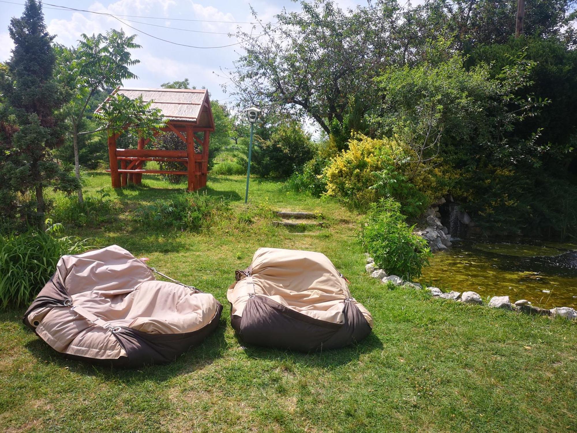 Pilisi Lovas Major, Dorog Bed & Breakfast ภายนอก รูปภาพ