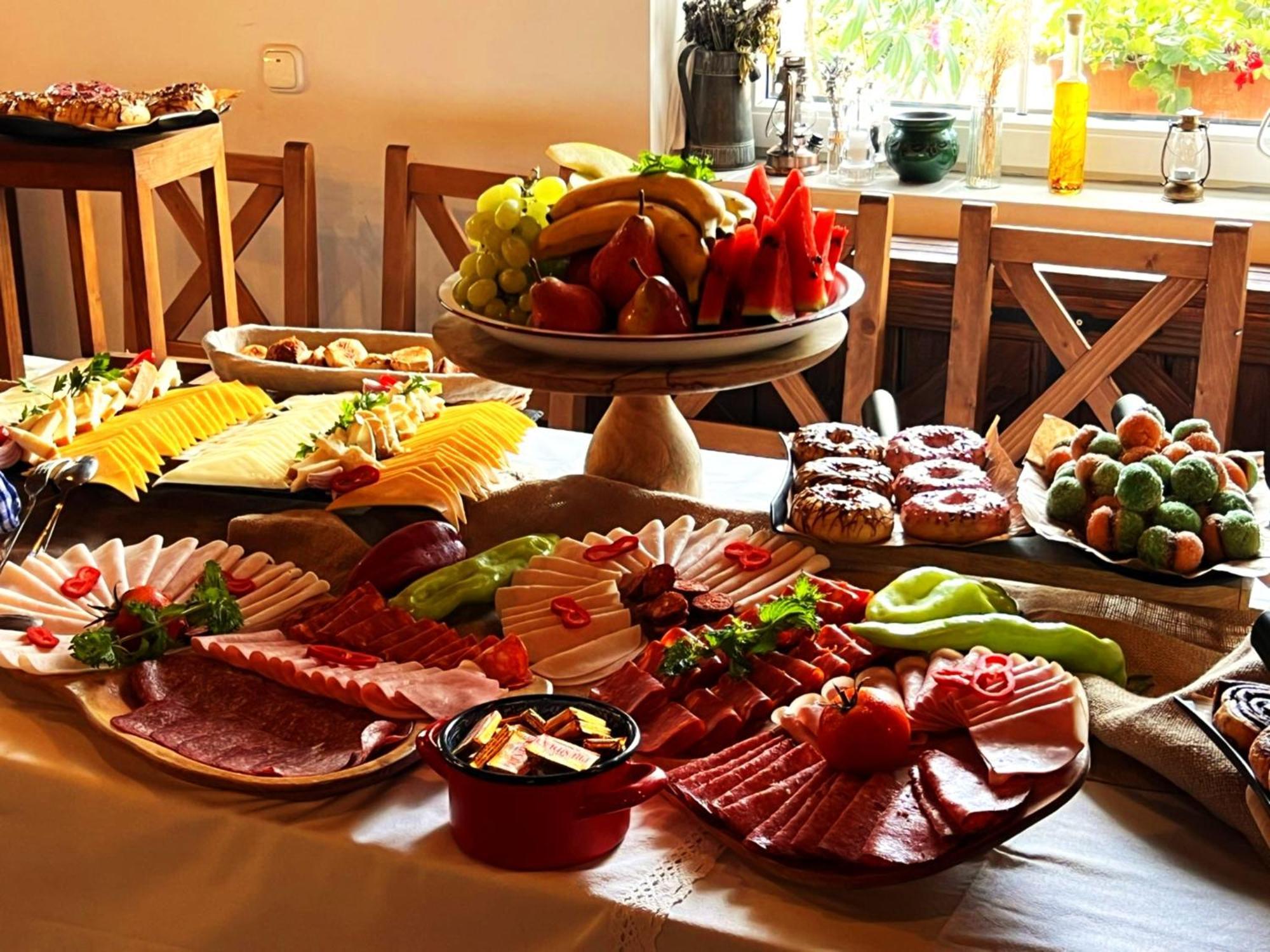 Pilisi Lovas Major, Dorog Bed & Breakfast ภายนอก รูปภาพ
